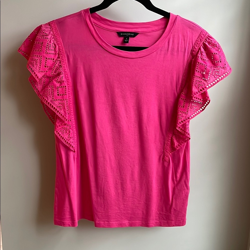 Banana Republic Pink Flutter Sleeve Ruffled Tee